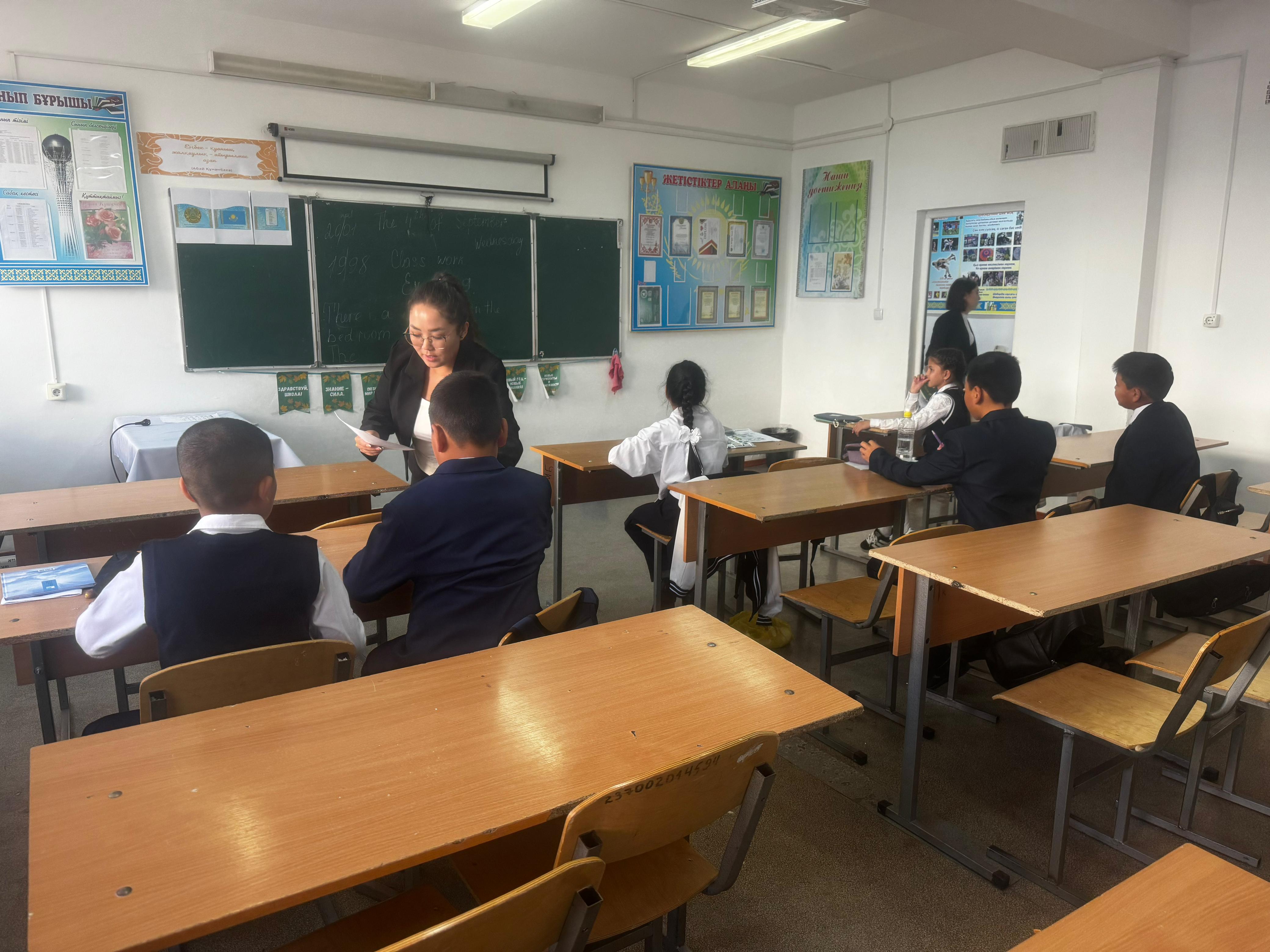 "Менің мектепке көзқарасым" тақырыбында 5 сынып білім алушыларынан сауалнама алынды.