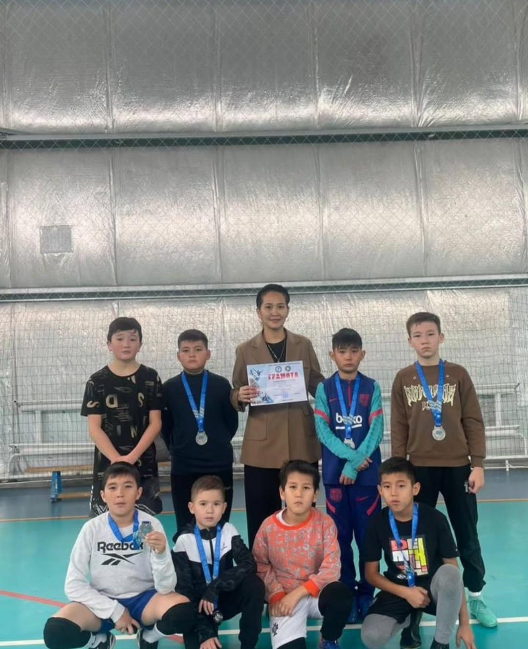 Кербұлақ ауданының шағын футбол командасы үлкен жетістікке жетіп, жүлделі 2-орын