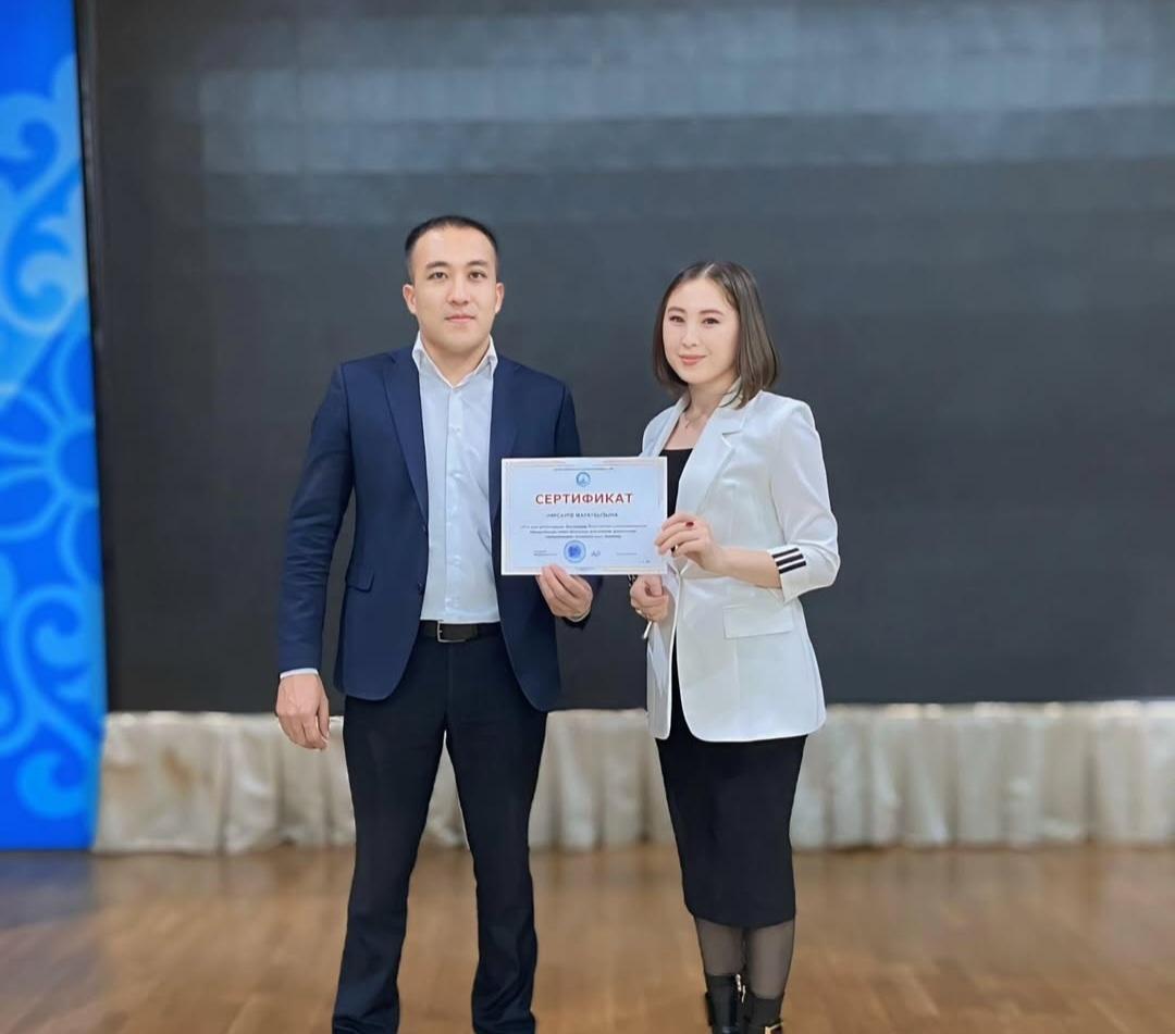 Ата-ана - ұстаз - оқушы: болашаққа бағытталған ынтымақтастық Облыстық семинарда өз тәжірибесімен бөлісті