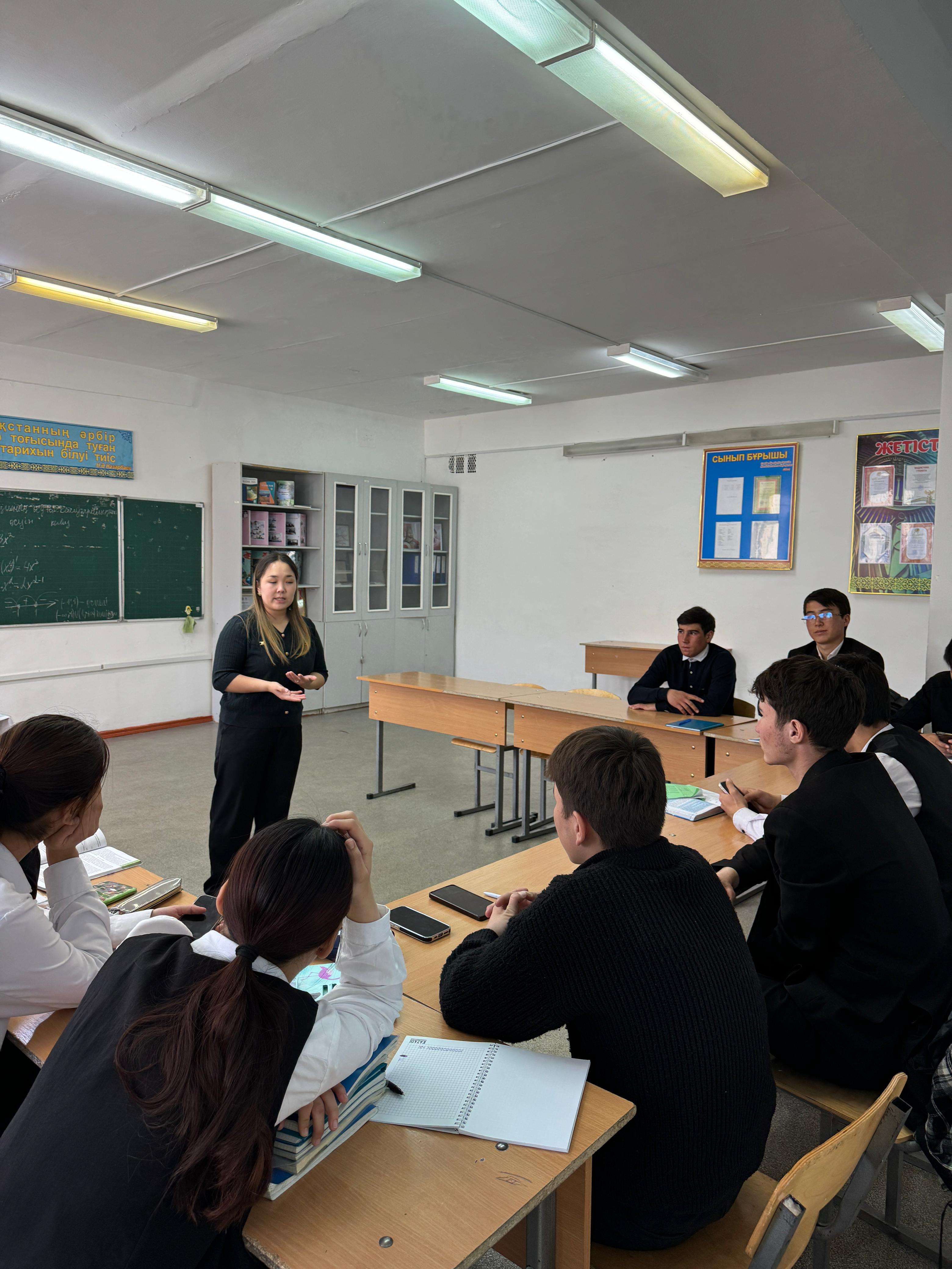 Ғаламтордағы қауіпсіз мінез-құлықтың алдын-алу. Шағын дәрістер: «Қауіпсіз интернет», «Интернет ресурстарын қолдану мәдениеті» 8-11 сынып оқушылары